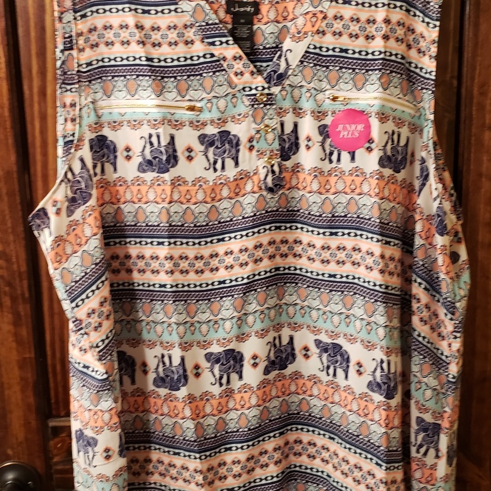 Justify Junior plus 3x high low sleeveless top